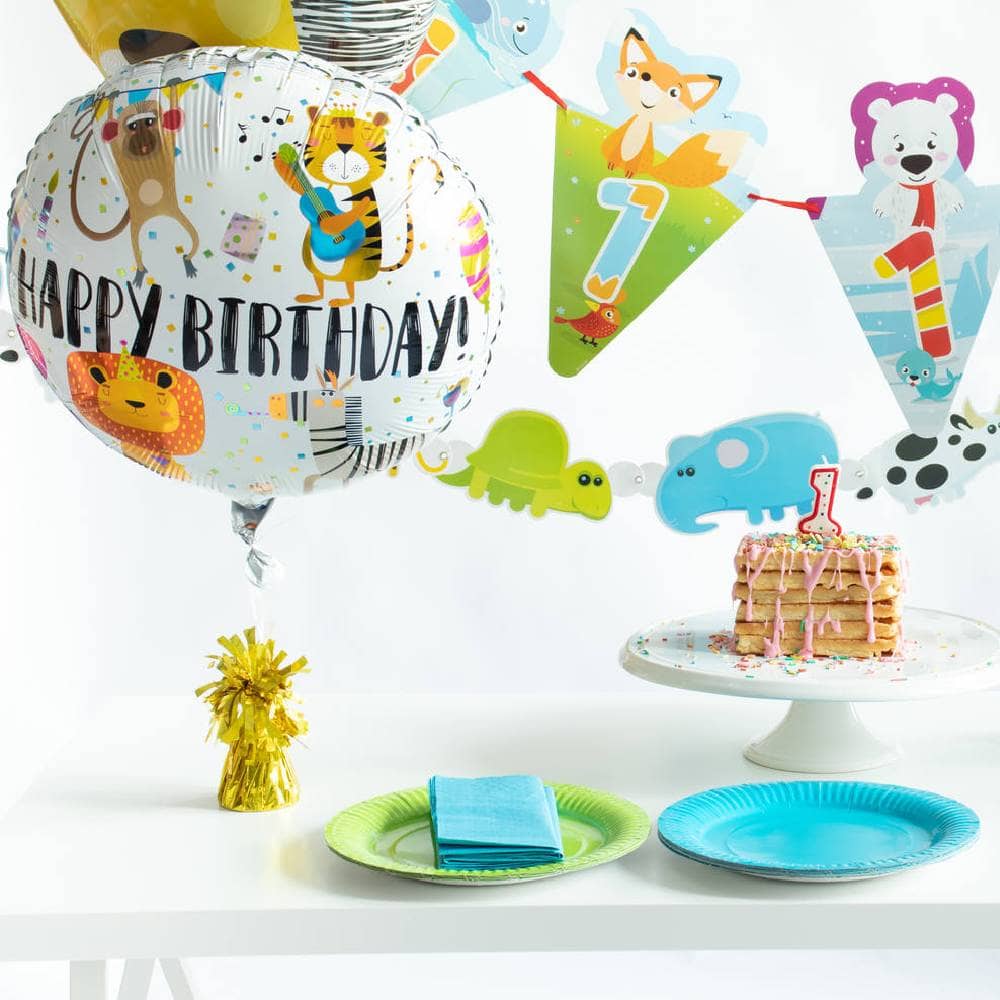 Tafel met slingers en ballonnen bordjes en ballongewichtjes