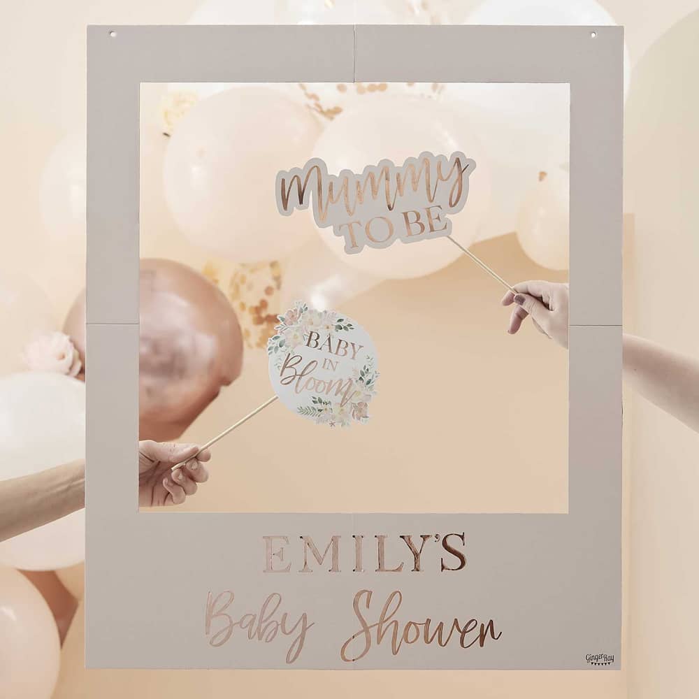 Roze Photo Booth Frame met de tekst emilys baby shower