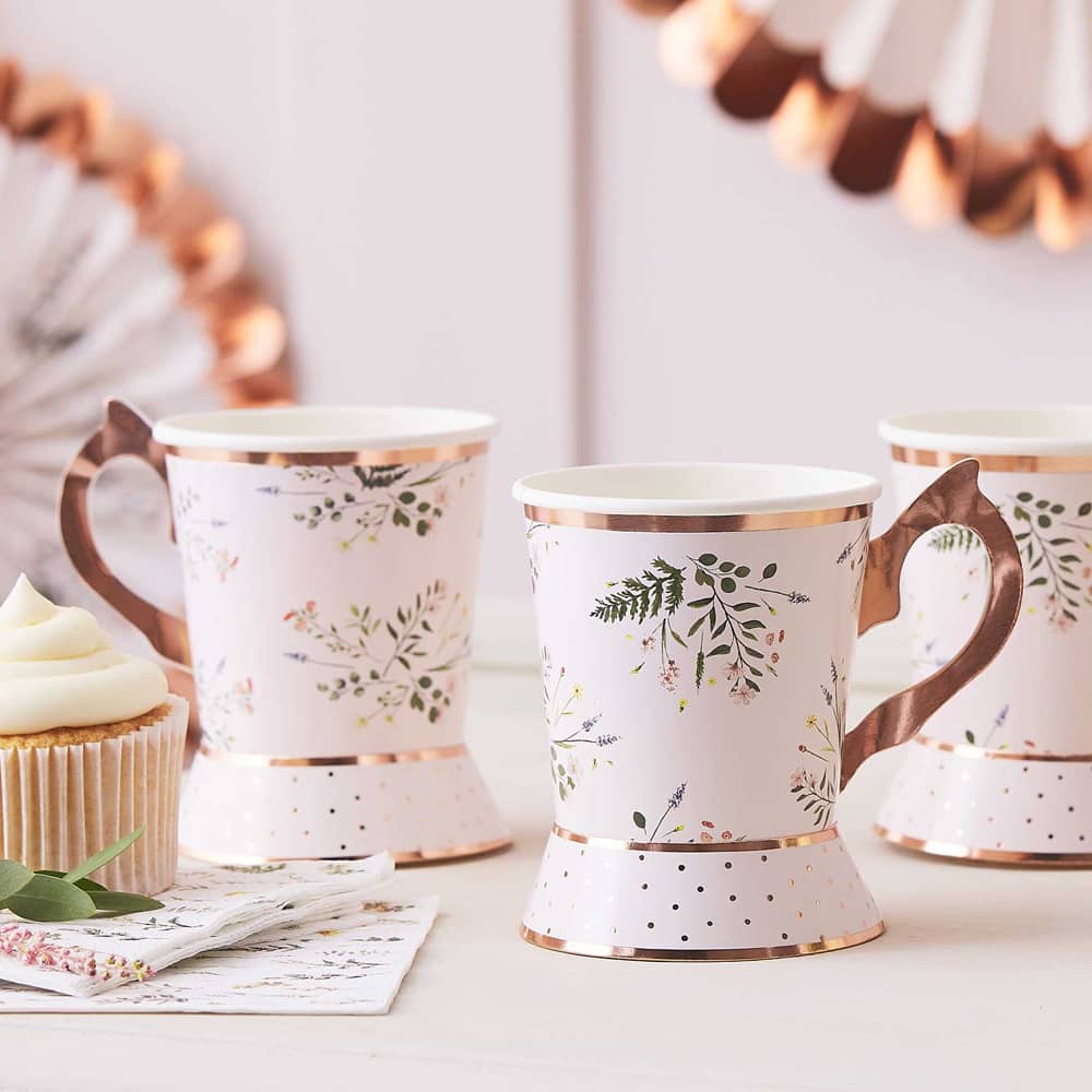 papieren thee kopjes met bloemetjes design