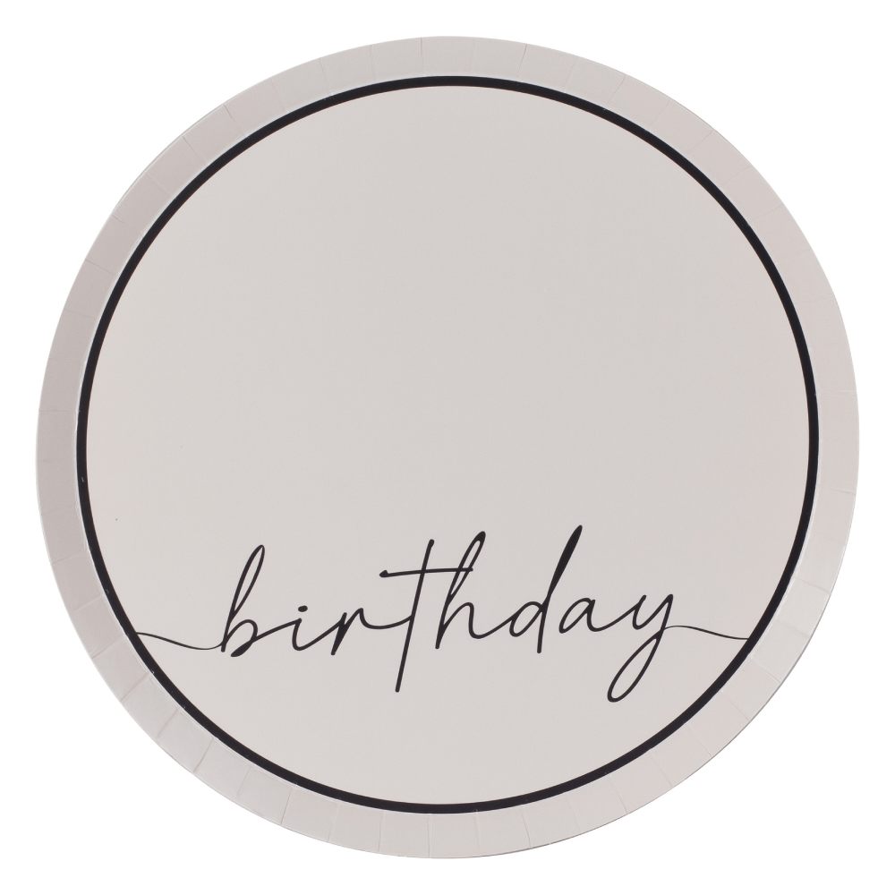 Nudekleurig papieren bordje met een zwarte rand en zwarte tekst 'birthday'