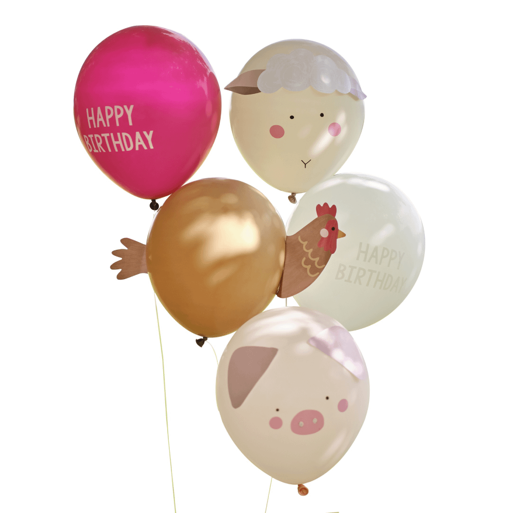 Ballonnen met de tekst happy birthday en in de vorm van een schaap, een varken en een kip