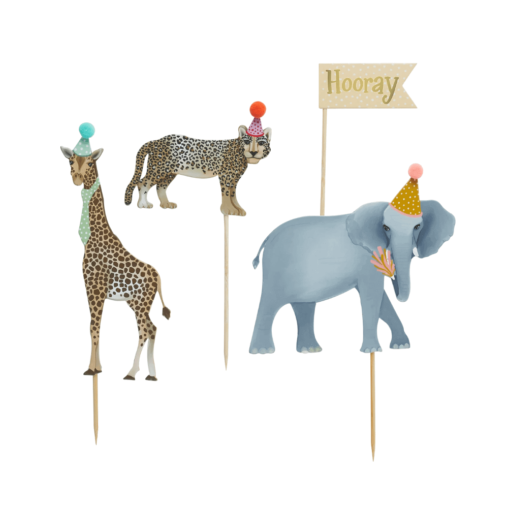 Caketoppers met een olifant, giraffe en tijger met feesthoedjes op