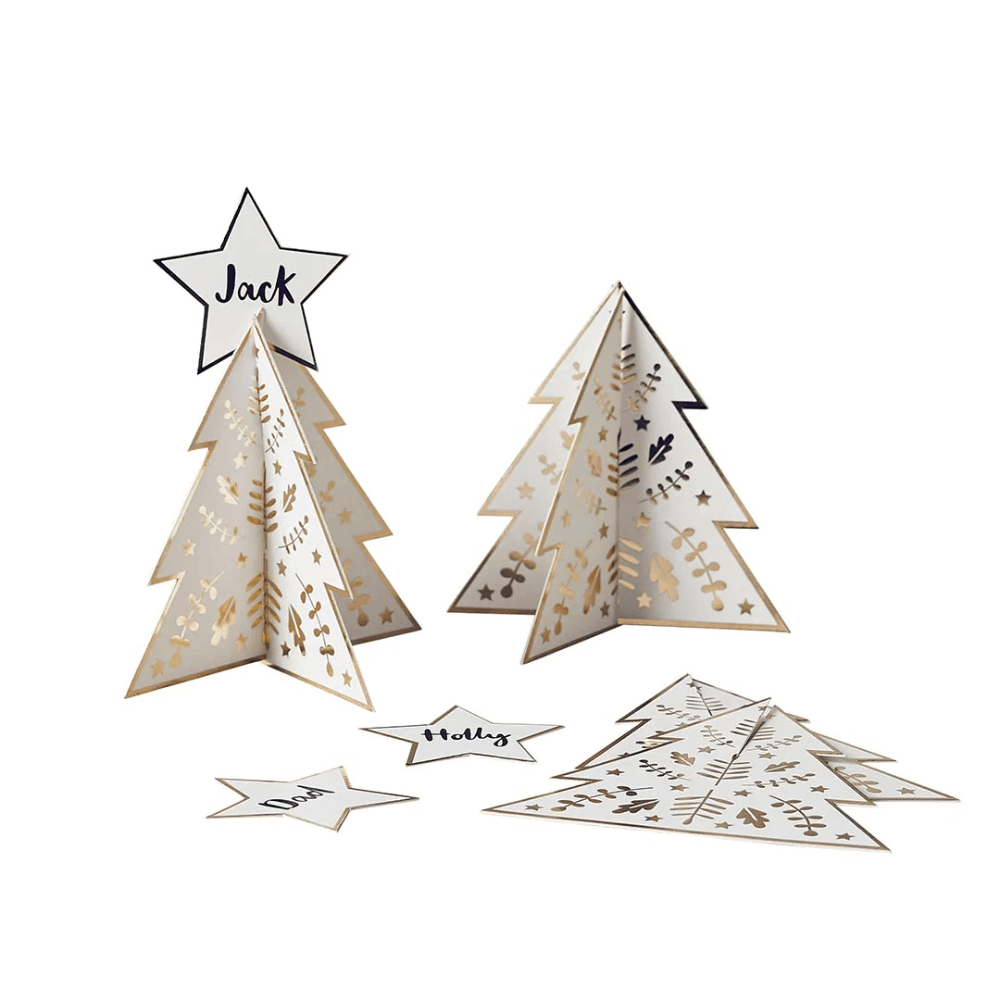 Tafelkaartjes in de vorm van een kerstboom met 3D effect in het wit met goud