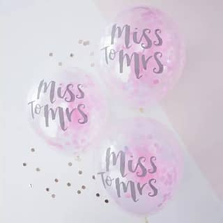 Drie confetti ballonnen met roze confetti met daarop Miss to Mrs
