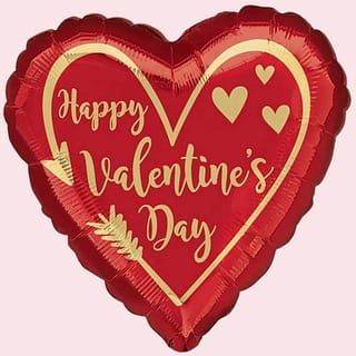 Hartvormige rode folieballon met de tekst 'Happy Valentine's Day' op lichtrode achtergrond