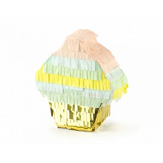 Pinata in de vorm van een cupcake in de kleuren geel, lichtgroen, lichtroze, goud en wit