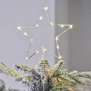Kerstboomtopper in de vorm van een ster met lampjes