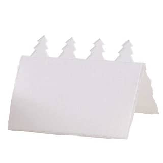 Wit tafelkaartje met kerstboompjes erop