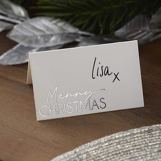 Tafelkaartje met merry christmas erop en de naam Lisa