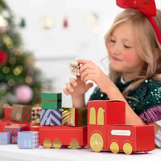 Rode trein advent kalender met cadeautjes