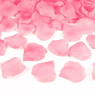 Lichtroze rozenblaadjes