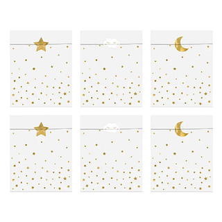 Witte zakjes met gouden sterretjes, gouden maantjes en witte wolkjes
