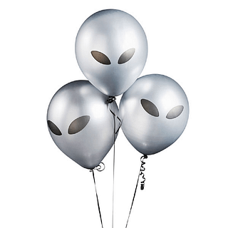 Zilveren chrome ballonnen met een aliengezicht