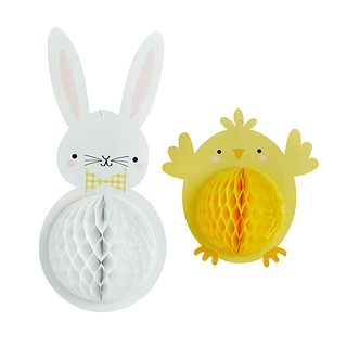 Honeycombs in de vorm van een geel kuiken en een wit konijn