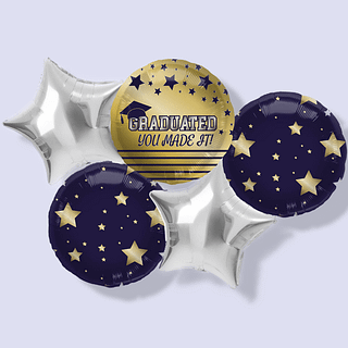 folieballonnen in het donkerblauw, zilver en goud in de vorm van cirkels en sterren