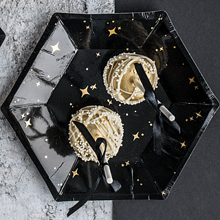 Zwarte hexagon bordjes met gouden sterren