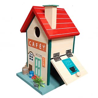 huisje voor vogel met cafe design voorkant