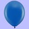 Donkerblauwe ballon op lila achtergrond