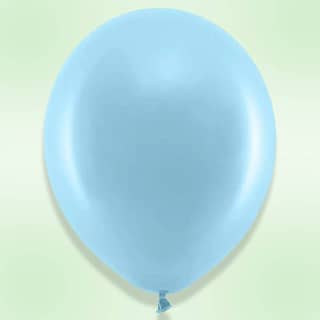 Pastelblauwe ballon met een omtrek van 30 centimeter op een lichtgroene achtergrond
